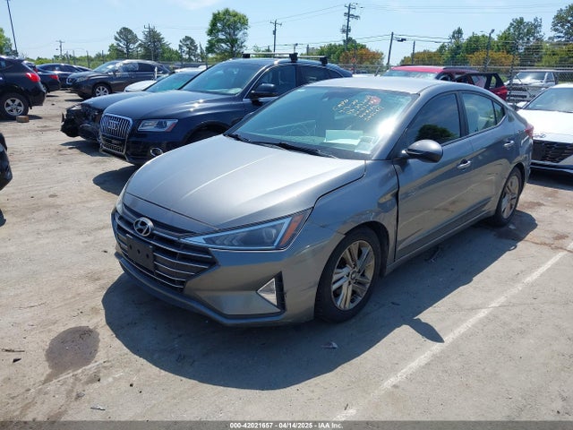 5NPD84LF9KH471782 Hyundai ELANTRA SEL