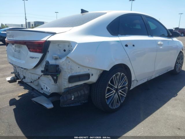 3KPF44AC2PE646821 KIA FORTE GT