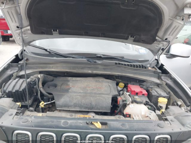 ZACCJABB4JPJ30676 Jeep Renegade Latitude Fwd