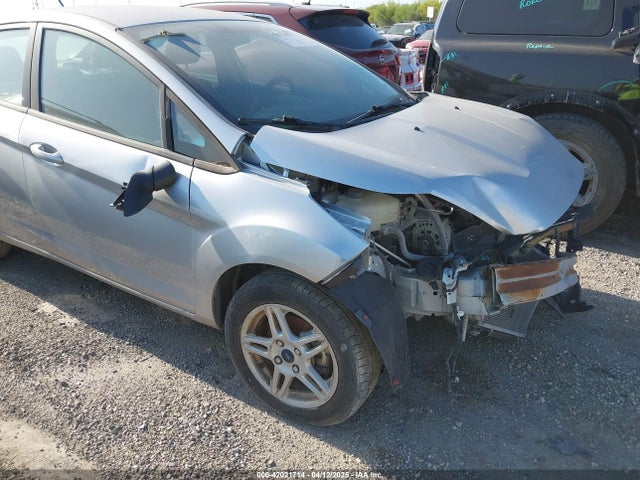 3FADP4BJ6KM110647 Ford FIESTA SE