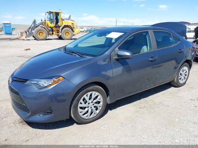 Toyota COROLLA LE 2017 5YFBURHE3HP582792 Image 2