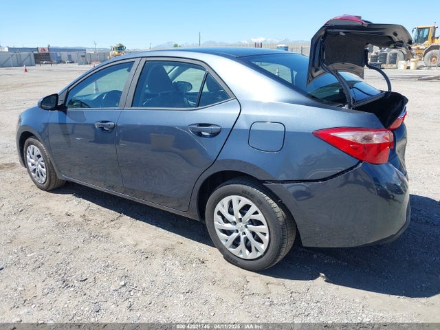 Toyota COROLLA LE 2017 5YFBURHE3HP582792 Image 3