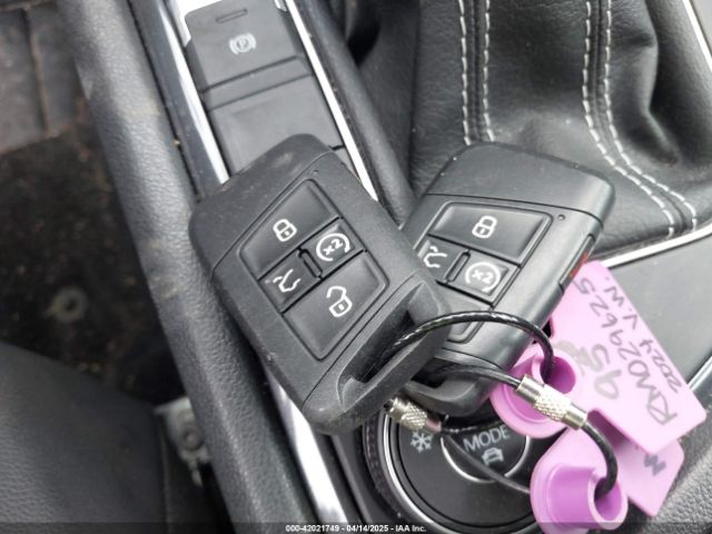 3VV2B7AX3RM029625 Volkswagen Tiguan 2.0t Se/2.0t Wolfsburg Edition