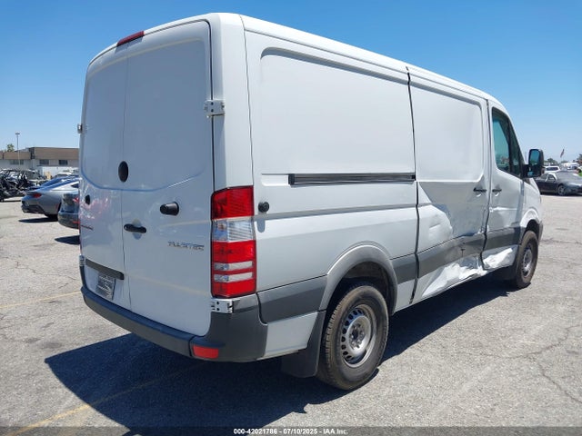 Mercedes-Benz Sprinter 2015 WD3PE7DC0F5998248 Image 4