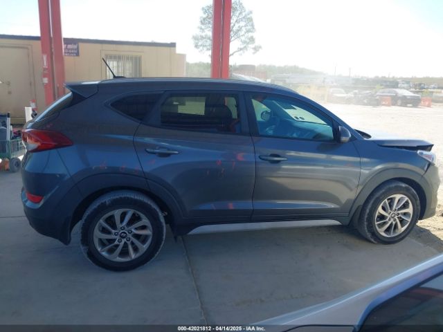 KM8J33A4XHU438510 Hyundai TUCSON SE