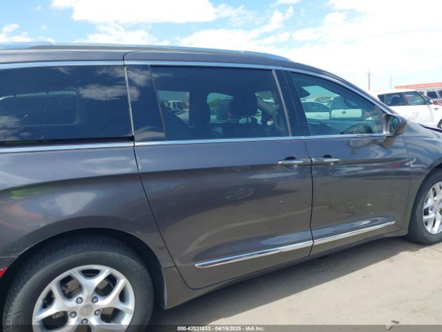 2C4RC1EG9JR104312 Chrysler Pacifica Touring L Plus