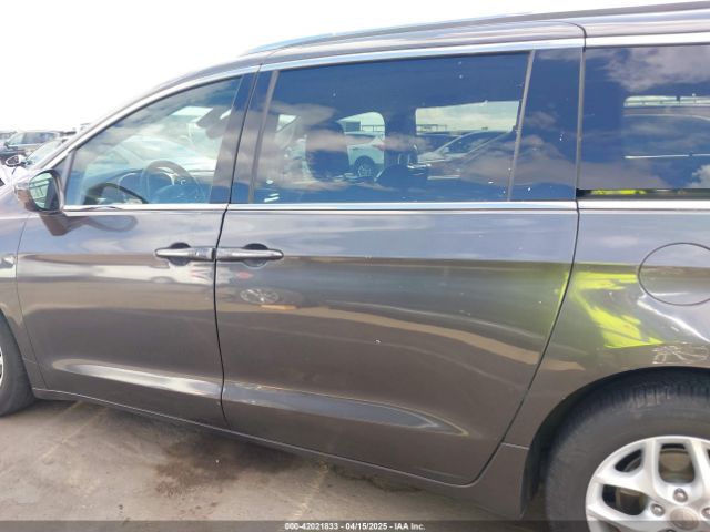 2C4RC1EG9JR104312 Chrysler Pacifica Touring L Plus