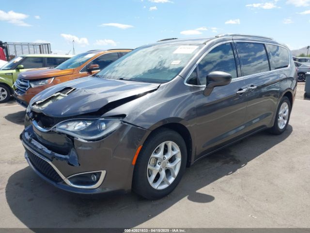 2C4RC1EG9JR104312 Chrysler Pacifica Touring L Plus