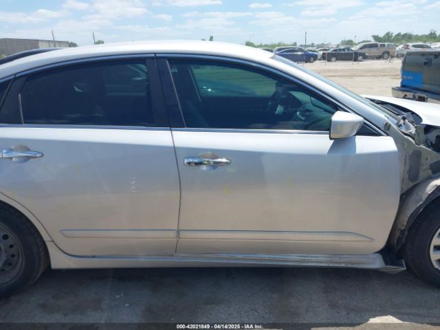 1N4AL3AP1JC113275 Nissan Altima 2.5 S