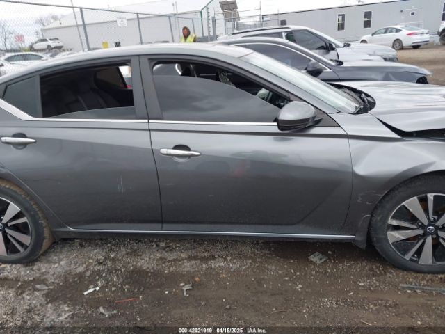 1N4BL4DV3MN412604 Nissan Altima Sv Fwd