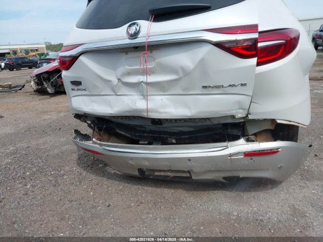 5GAERBKW8JJ228978 Buick Enclave Essence