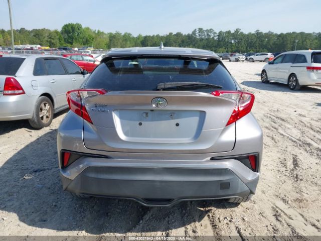 NMTKHMBX1JR026901 Toyota C-HR XLE