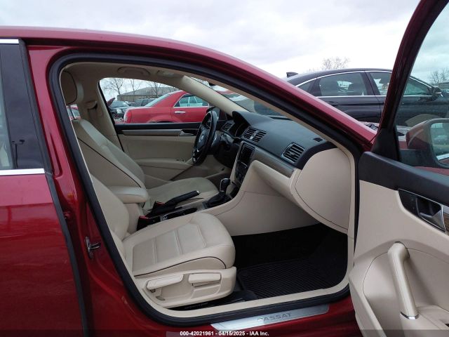 1VWBT7A3XGC055174 Volkswagen Passat 1.8t Se