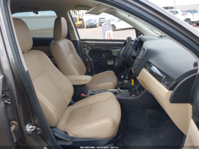 JA4AD3A32GZ038817 Mitsubishi Outlander Sel