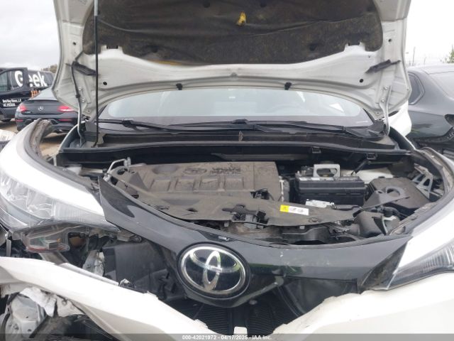 JTNKHMBX9L1092934 Toyota C-HR XLE