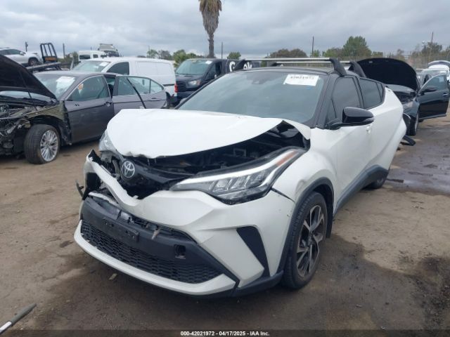 JTNKHMBX9L1092934 Toyota C-HR XLE
