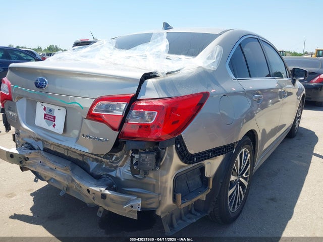 4S3BNAH61K3038105 Subaru Legacy 2.5i Premium