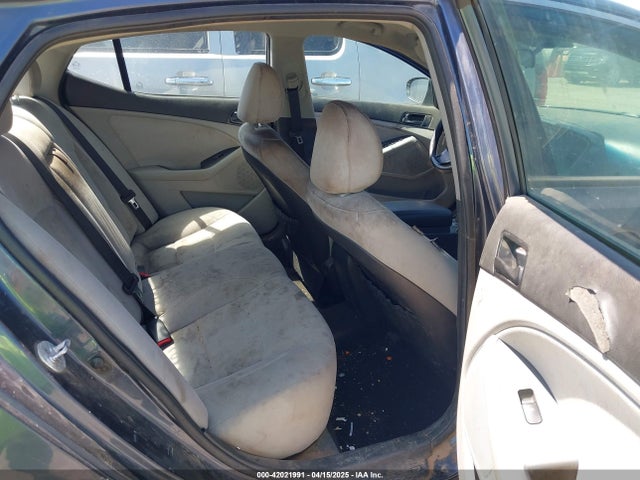 5XXGM4A72FG477462 KIA Optima Lx