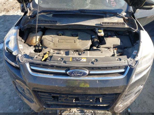 1FMCU0J95GUB51834 Ford Escape Titanium