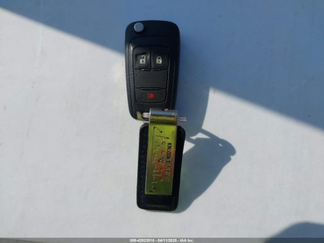 3GNCJKSB9JL204084 Chevrolet TRAX LS