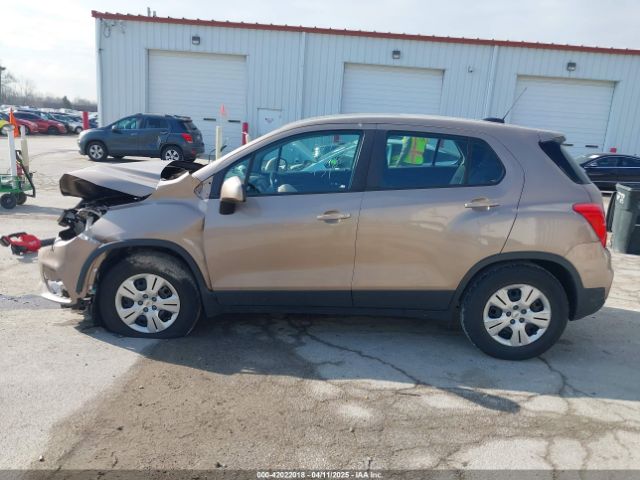 3GNCJKSB9JL204084 Chevrolet TRAX LS