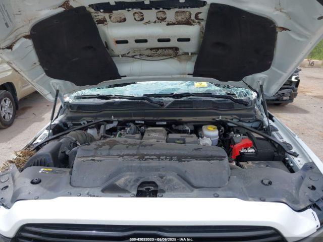 3C6UR5FL6RG288306 RAM 2024