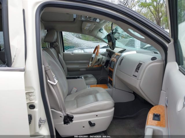 2008 CHRYSLER ASPEN 1A8HW58298F133880 Photo 4