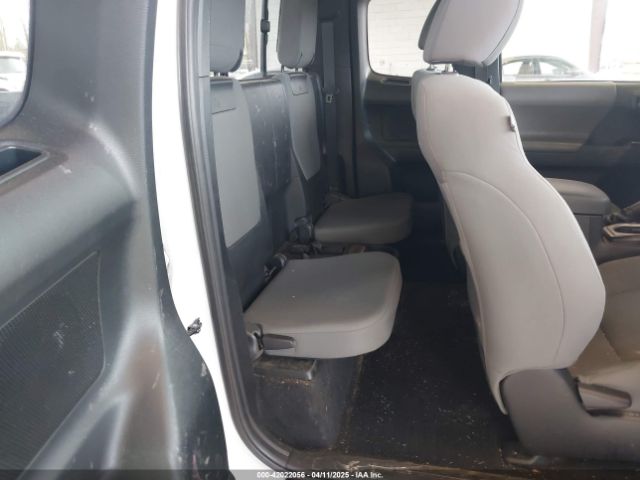 3TYRX5GN8MT005858 Toyota Tacoma Sr