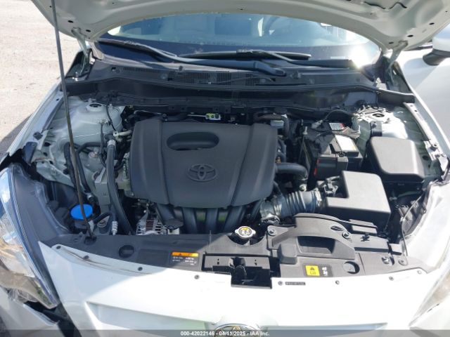 3MYDLBYVXKY523153 Toyota YARIS LE