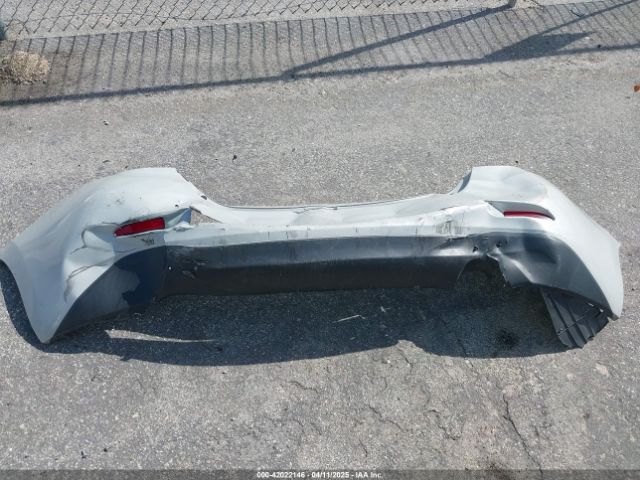3MYDLBYVXKY523153 Toyota YARIS LE