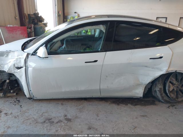 7SAYGDEE7RA294649 Tesla Model Y