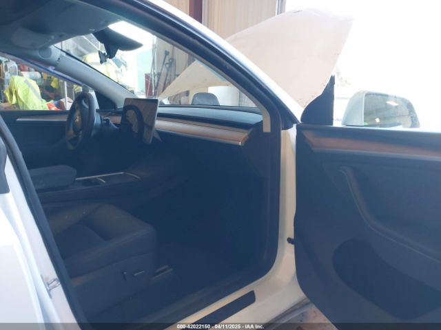 7SAYGDEE7RA294649 Tesla Model Y