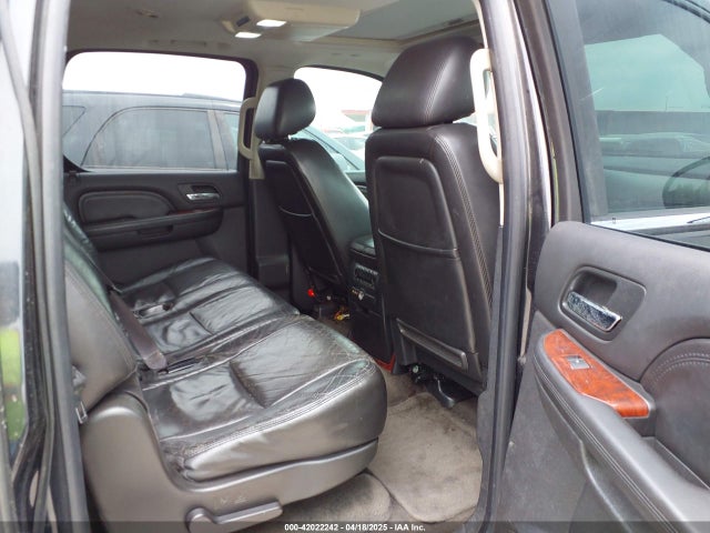 2010 CADILLAC ESCALADE ESV 1GYUKJEF6AR164648 Photo 7