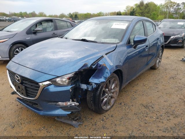 3MZBN1V39JM262260 Mazda Mazda3 Touring