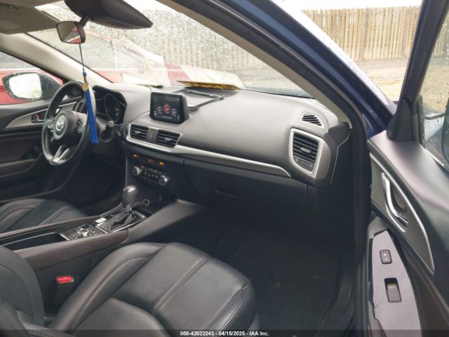 3MZBN1V39JM262260 Mazda Mazda3 Touring