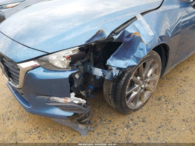 3MZBN1V39JM262260 Mazda Mazda3 Touring