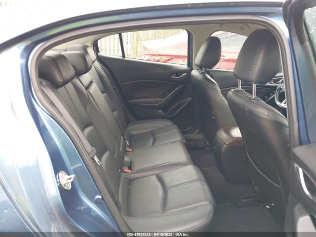3MZBN1V39JM262260 Mazda Mazda3 Touring