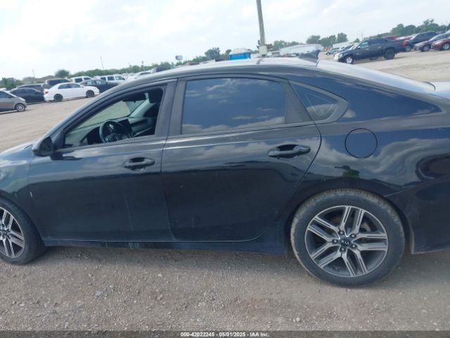 3KPF34AD4KE012754 KIA FORTE S