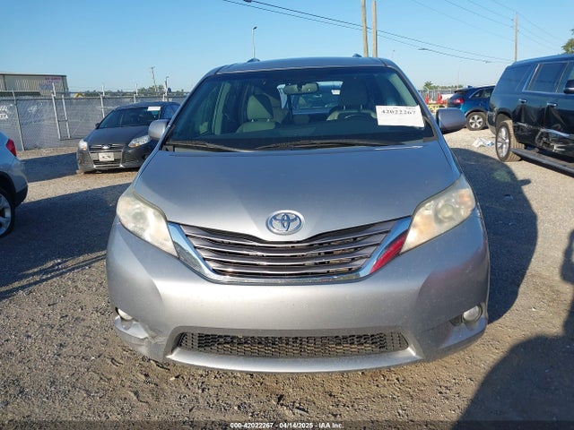 5TDYK3DC9FS610925 Toyota Sienna Xle 7 Passenger