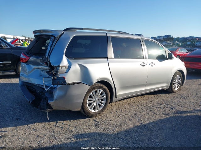 5TDYK3DC9FS610925 Toyota Sienna Xle 7 Passenger