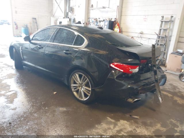 2010 JAGUAR XF SAJXA0GB9ALR72622 Photo 2