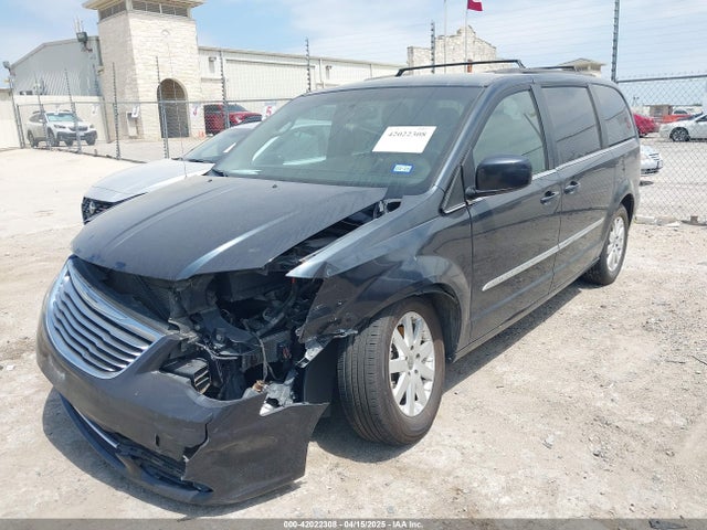 2C4RC1BG7ER439613 Chrysler Town and Country