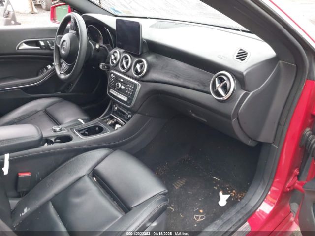 WDDSJ4GB8JN515522 Mercedes-Benz CLA 250 4MATIC