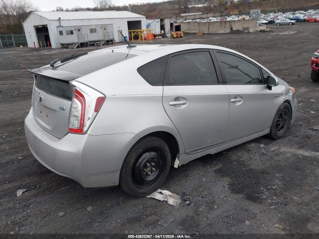 JTDKN3DU8E0361640 Toyota Prius Three