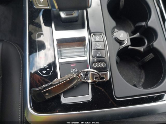 2021 AUDI Q8 WA1AVAF13MD020375 Photo 10