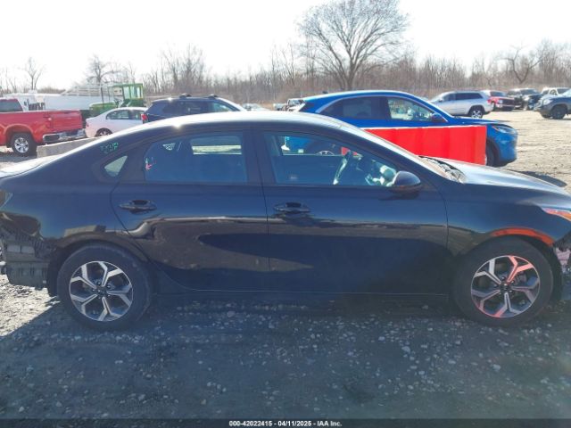 3KPF24AD0ME302866 KIA Forte Lxs