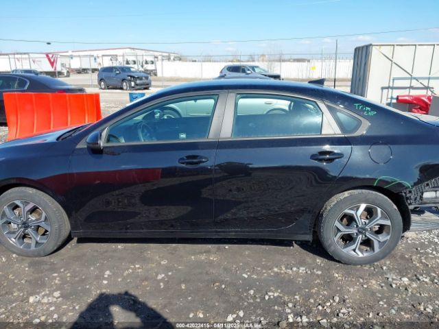 3KPF24AD0ME302866 KIA Forte Lxs