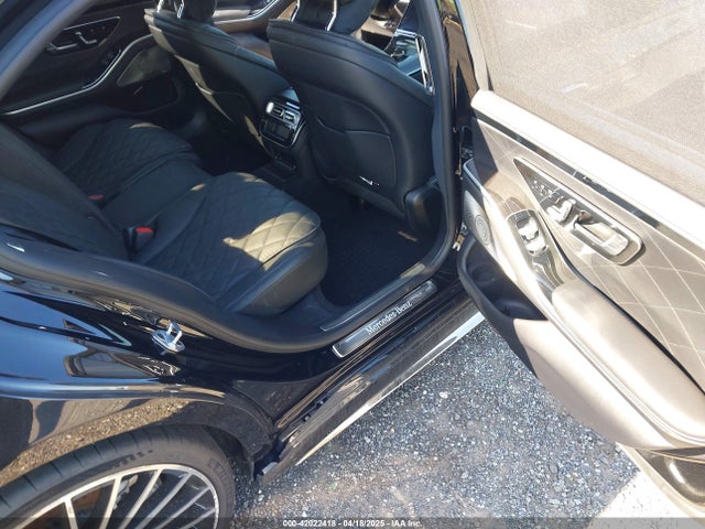 W1K6G7GB7PA204391 Mercedes-Benz m176