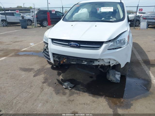 1FMCU0GX7EUC85585 Ford ESCAPE SE