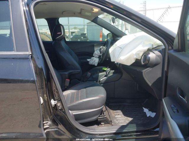 3N1CP5CU9KL567806 Nissan KICKS SR